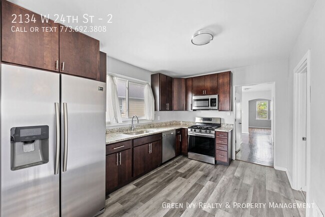 2134 W 24th St in Chicago, IL - Building Photo - Building Photo