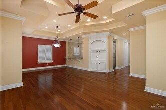 12 Sunset Dr in McAllen, TX - Building Photo - Building Photo