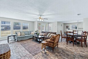 8128 Heritage Pl Dr in Fort Worth, TX - Building Photo