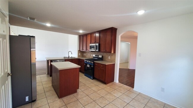 property at 2814 Silver Point Ln