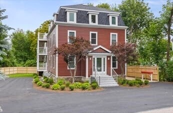 56 Spring St in Cohasset, MA - Foto de edificio
