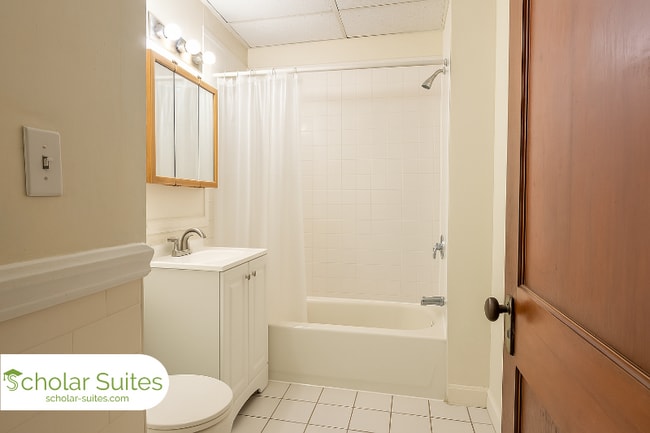 1247 Beacon St in Brookline, MA - Building Photo - Building Photo