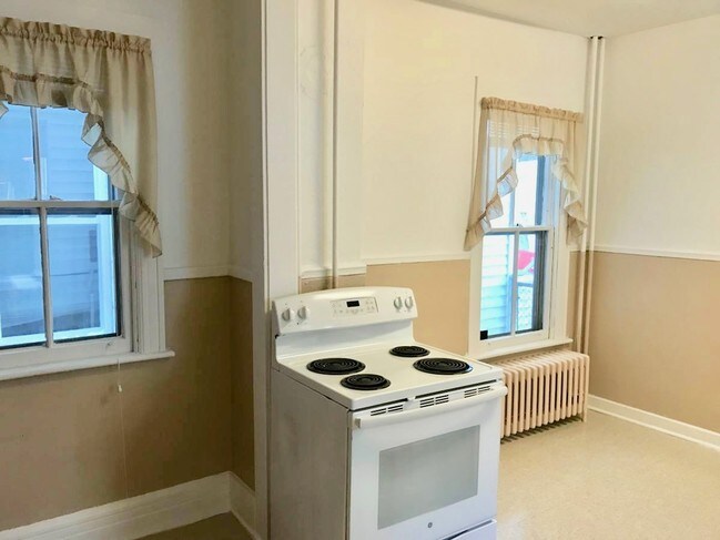 472 Hudson Ave-Unit -Room 4F in Albany, NY - Foto de edificio - Building Photo