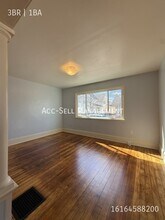 564 Fremont Ave NW in Grand Rapids, MI - Building Photo - Building Photo