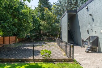 Milan Apartments in Portland, OR - Building Photo - Building Photo
