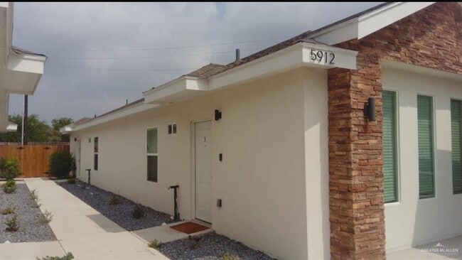 5 Sandpiper Ave in McAllen, TX - Building Photo - Building Photo