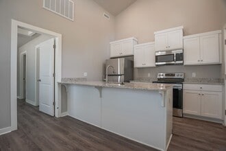 748 N Honey Locust Bnd in Fayetteville, AR - Building Photo - Building Photo