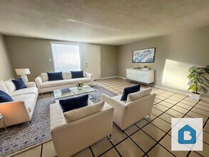 4220 Loomis Ave in Colorado Springs, CO - Foto de edificio - Building Photo