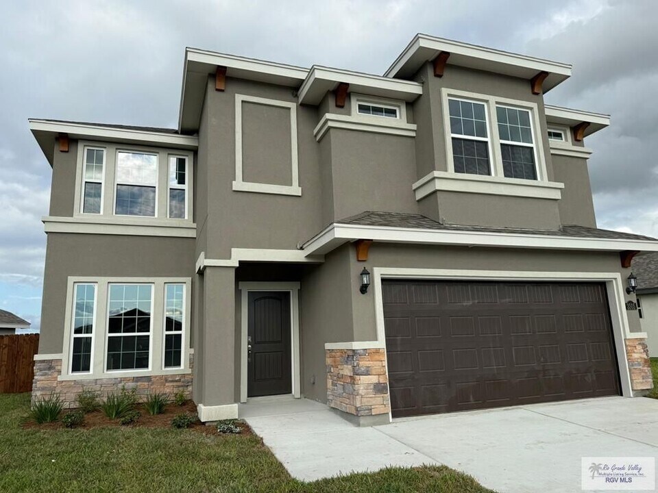 3505 Cove Real Dr in Harlingen, TX - Building Photo