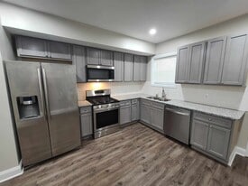 1217 S Carey St in Baltimore, MD - Building Photo