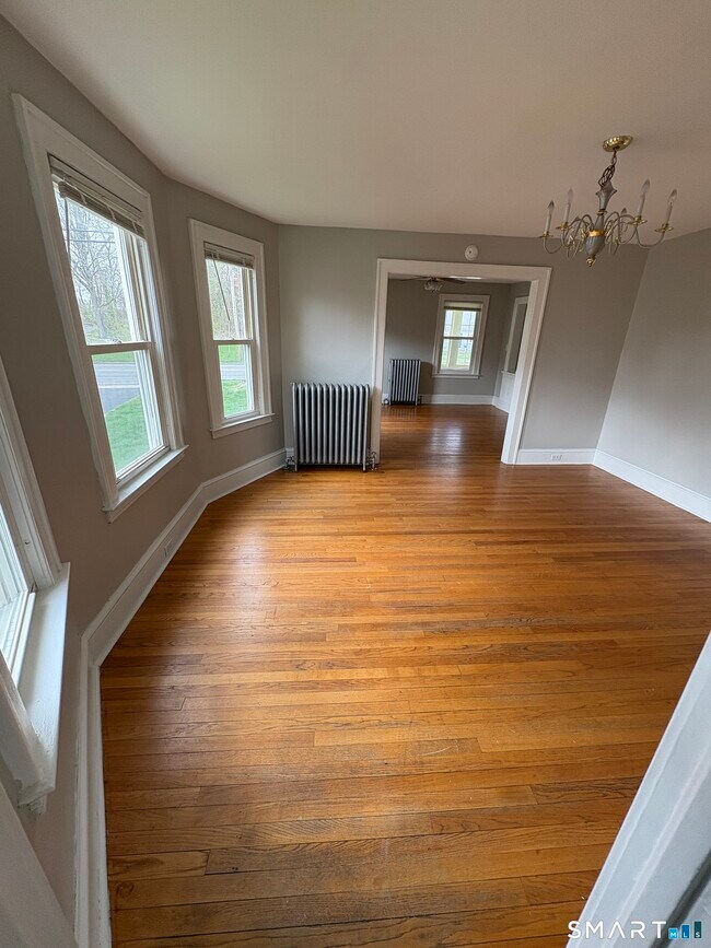 250 Greenfield St in Windsor, CT - Building Photo - Building Photo