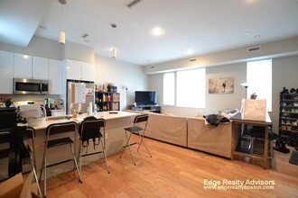 17 Greylock Rd, Unit 3 in Boston, MA - Building Photo - Building Photo