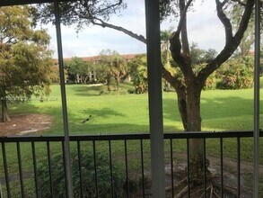 4168 Inverrary Dr, Unit 201 in Lauderhill, FL - Building Photo - Building Photo