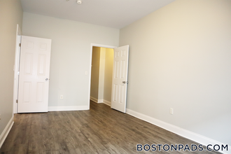 26 Portland St, Unit 142 in Worcester, MA - Foto de edificio - Building Photo