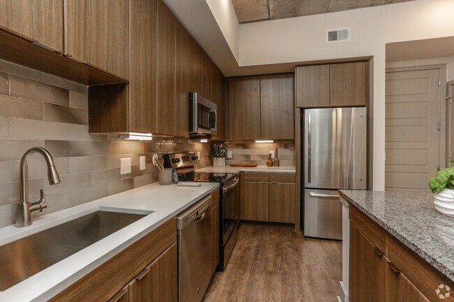 property at 1500 S Shepherd Dr