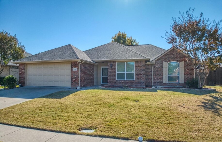 6218 Cynthia Dr in Midlothian, TX - Building Photo