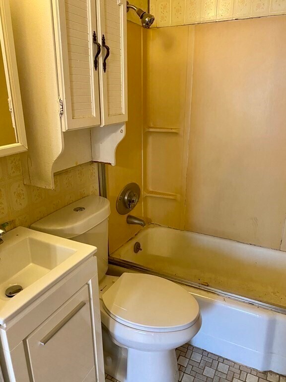 18 Mitchell St in Boston, MA - Foto de edificio - Building Photo