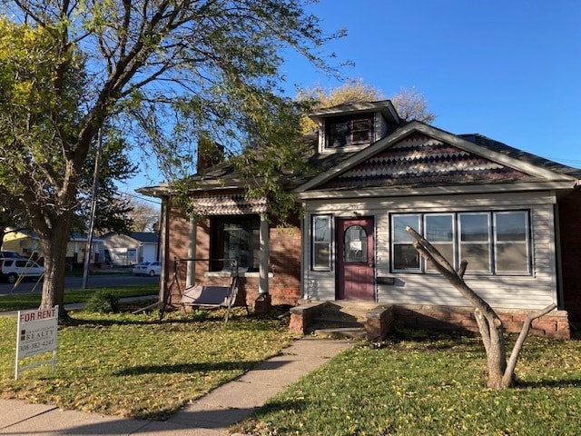 322 W 4th St in Hastings, NE - Building Photo