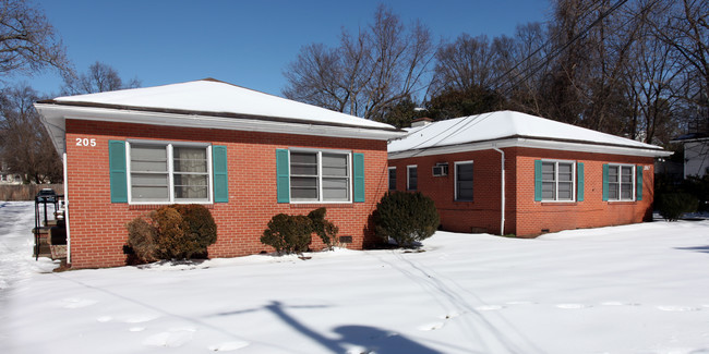 205 Leftwich St in Greensboro, NC - Foto de edificio - Building Photo