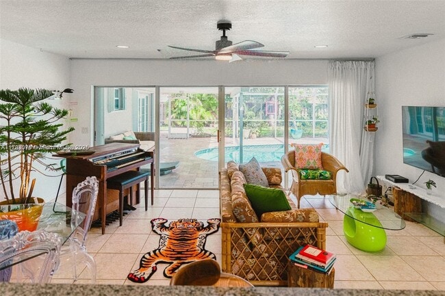 property at 809 SE 14th Dr