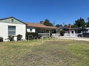 1243 N College Way in Ontario, CA - Building Photo - Building Photo