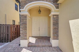 10072 NW 87th Terrace in Doral, FL - Building Photo - Building Photo
