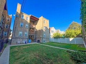 5521-23 W Farragut Ave in Chicago, IL - Building Photo - Building Photo