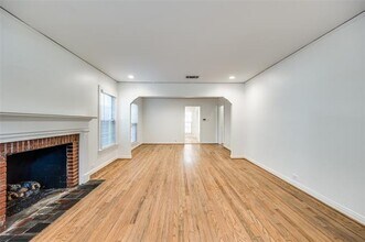 4404 Hyer St in Dallas, TX - Building Photo - Building Photo