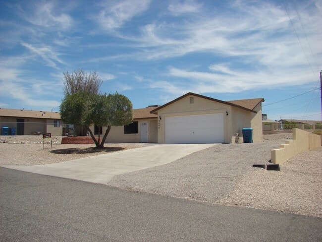 3444 Bluegrass Dr in Lake Havasu City, AZ - Building Photo - Building Photo