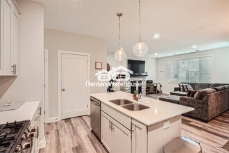 1506 Southpoint Dr in Hudson, WI - Building Photo - Building Photo