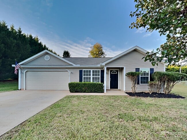 5 Avis Ct in Greer, SC - Building Photo - Building Photo