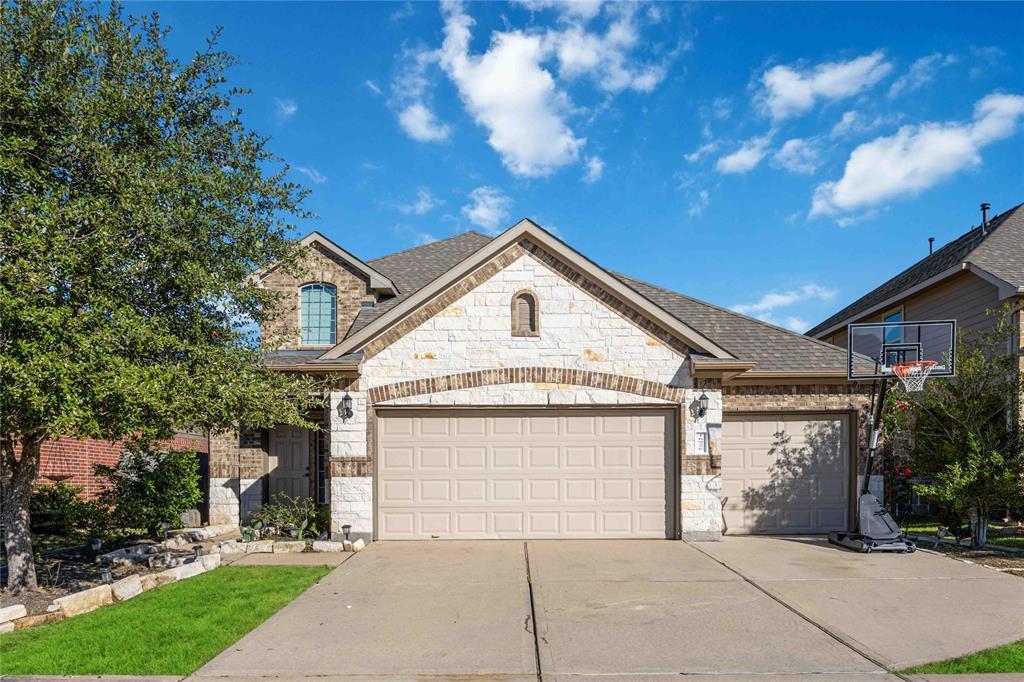 16926 Iver Ironwood Trl in Richmond, TX - Foto de edificio
