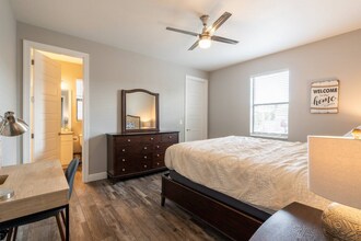 235 Gleason Pkwy in Cape Coral, FL - Building Photo - Building Photo