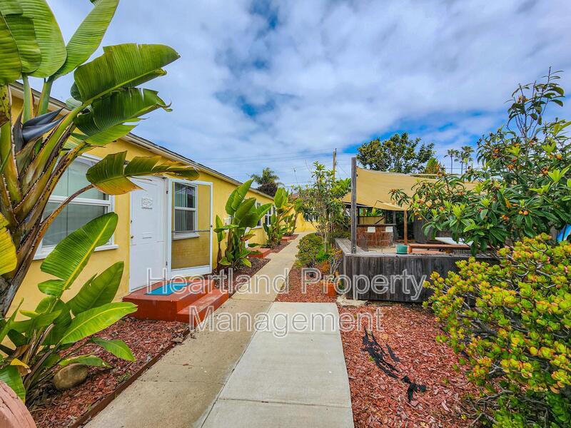 848 1/2 Emerald St in San Diego, CA - Building Photo