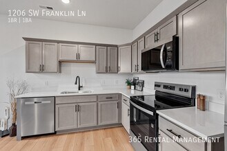 1206 SW Franklin Ct in Ankeny, IA - Building Photo - Building Photo