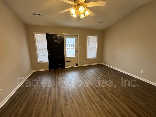 271 Sheridan Forest Rd in Goldsboro, NC - Foto de edificio - Building Photo