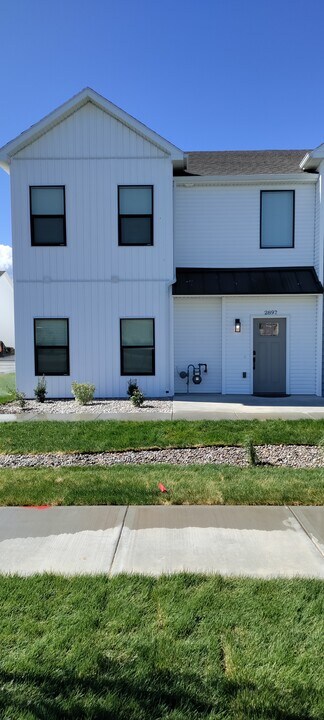 2897 Sunburst Dr in Ammon, ID - Foto de edificio