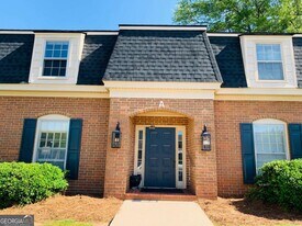 207 Harwell Ave in Lagrange, GA - Building Photo