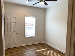 223 W 3rd St in Crowley, LA - Building Photo - Building Photo