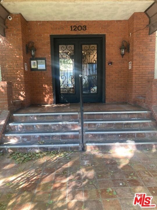 1203 N Sweetzer Ave in West Hollywood, CA - Building Photo - Building Photo