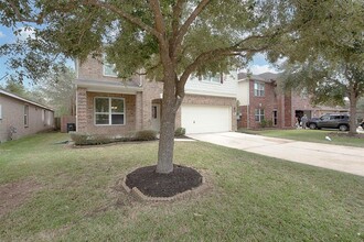 106 Easton Glen Ln in Dickinson, TX - Building Photo - Building Photo