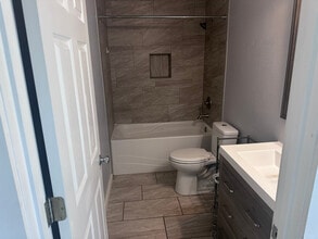 36 Stowe Rd in Mary Esther, FL - Building Photo - Building Photo
