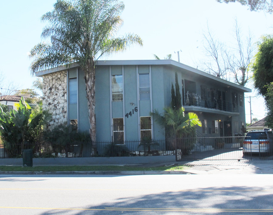 Washington in Los Angeles, CA - Building Photo