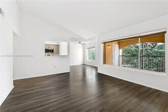 2361 NW 33rd St in Oakland Park, FL - Building Photo - Building Photo