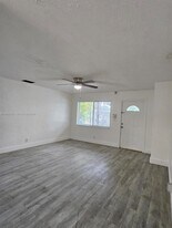 209 SW 9th St in Hallandale Beach, FL - Building Photo