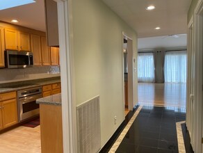 69 Algonquin Rd in Chestnut Hill, MA - Building Photo - Building Photo