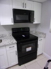 1505 SE Royal Green Cir in Port St. Lucie, FL - Building Photo - Building Photo