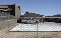 15392 Bear Valley Rd in Victorville, CA - Building Photo - Building Photo