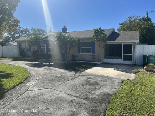 2570 Pineapple Ave in Melbourne, FL - Building Photo - Building Photo