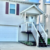 1524 Martin Luther King Jr Dr in Bloomington, IL - Building Photo